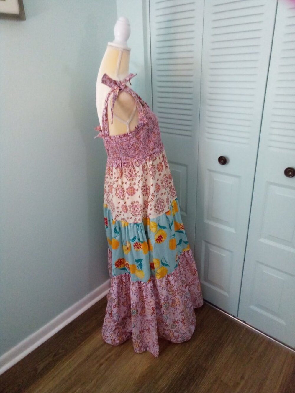 NANETTE LEPORE PLAY 100% COTTON LRG TIERED MAXI SMOCKED ADJ STRAPS FLORAL BOWS - Picture 4 of 11